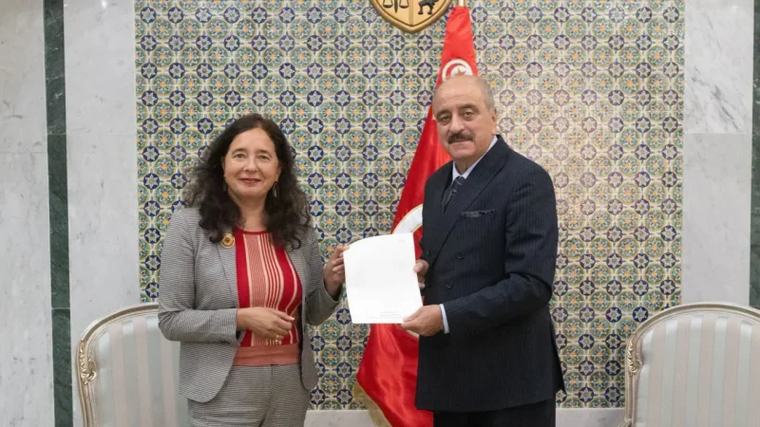 وزير الخارجية يتسلم نسخة من أوراق اعتماد سفيرة هولندا الجديدة
