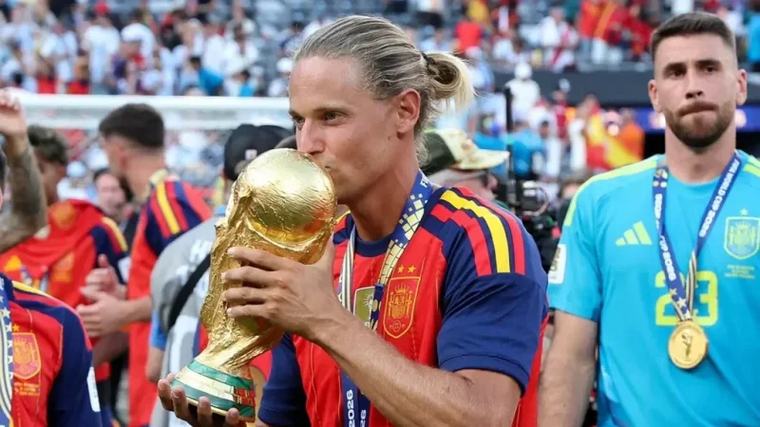 بعد الفوز بالمونديال.. ماركوس يورينتي يعتزل اللعب الدولي