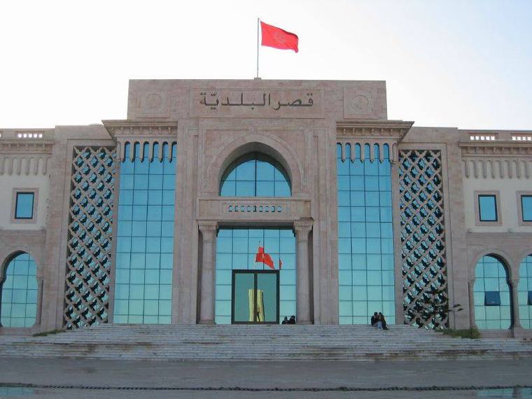 وضع الرياض البلدية ومتابعة برامج إعادة تهيئتها والعناية به محور جلسة عمل ببلديّة تونس